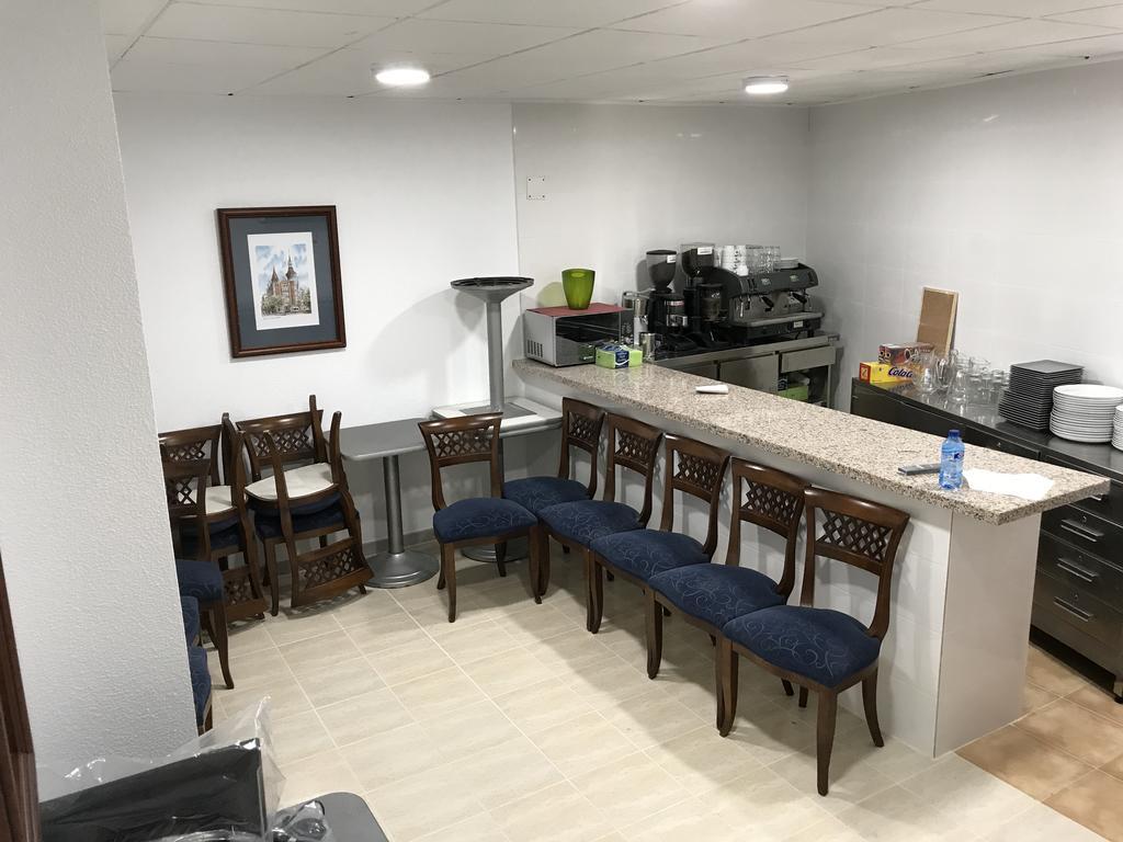 Hostal Lavapies Мадрид Экстерьер фото