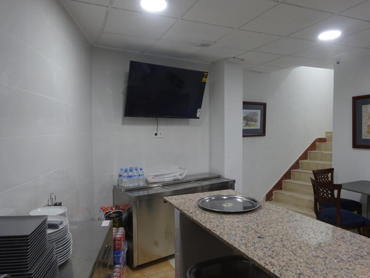 Hostal Lavapies Мадрид Экстерьер фото